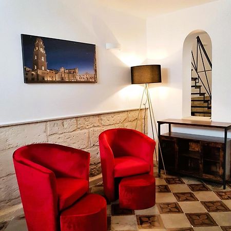 הוילה לצ'ה Casa Dante Deliziosa Casa A Due Passi Dal Centro מראה חיצוני תמונה