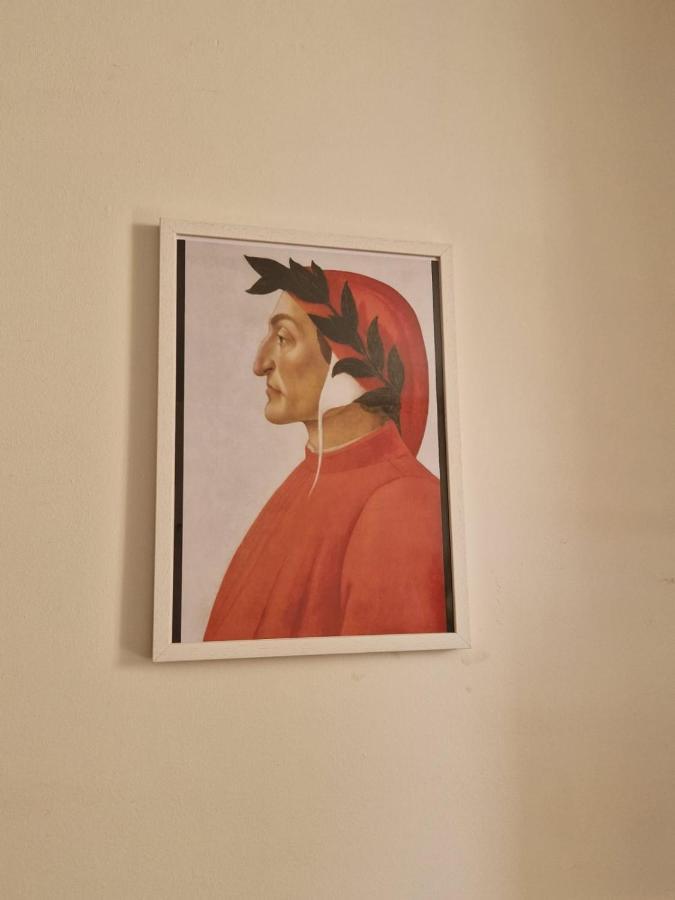 הוילה לצ'ה Casa Dante Deliziosa Casa A Due Passi Dal Centro מראה חיצוני תמונה