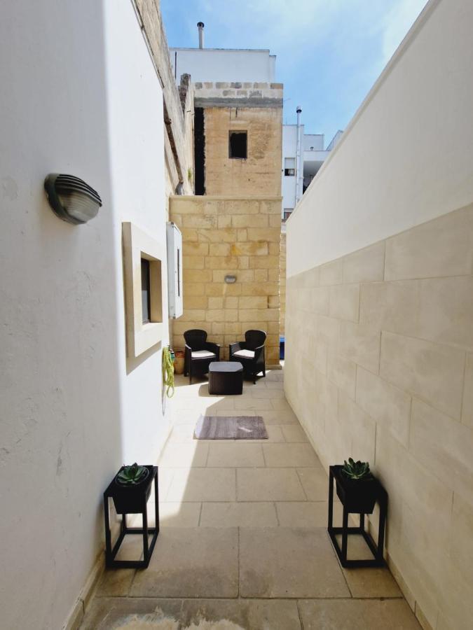 הוילה לצ'ה Casa Dante Deliziosa Casa A Due Passi Dal Centro מראה חיצוני תמונה