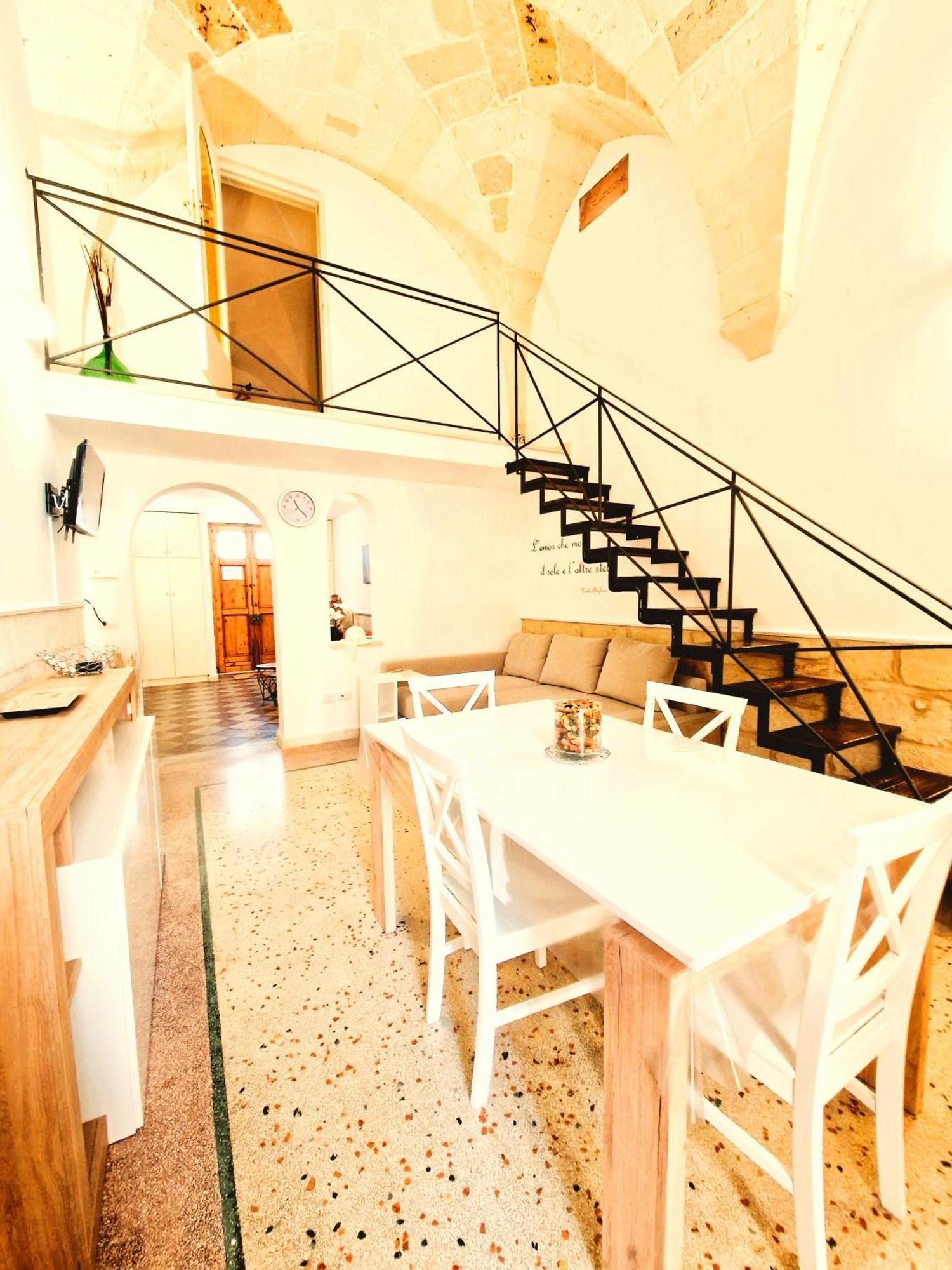 הוילה לצ'ה Casa Dante Deliziosa Casa A Due Passi Dal Centro מראה חיצוני תמונה